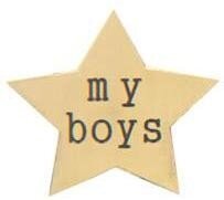 Een memory star plate met de tekst my boys.